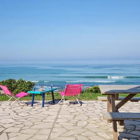 Guestready - L'Uhabia Beachfront Retreat With Parking Access! Bidart