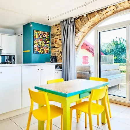 Guestready - L'Uhabia Beachfront Retreat With Parking Access! Daire Bidart