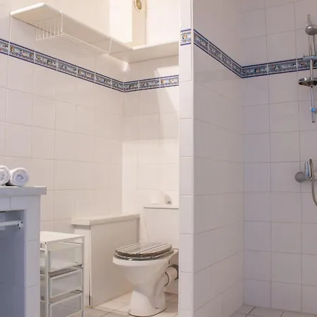 Guestready - L'Uhabia Beachfront Retreat With Parking Access! *
